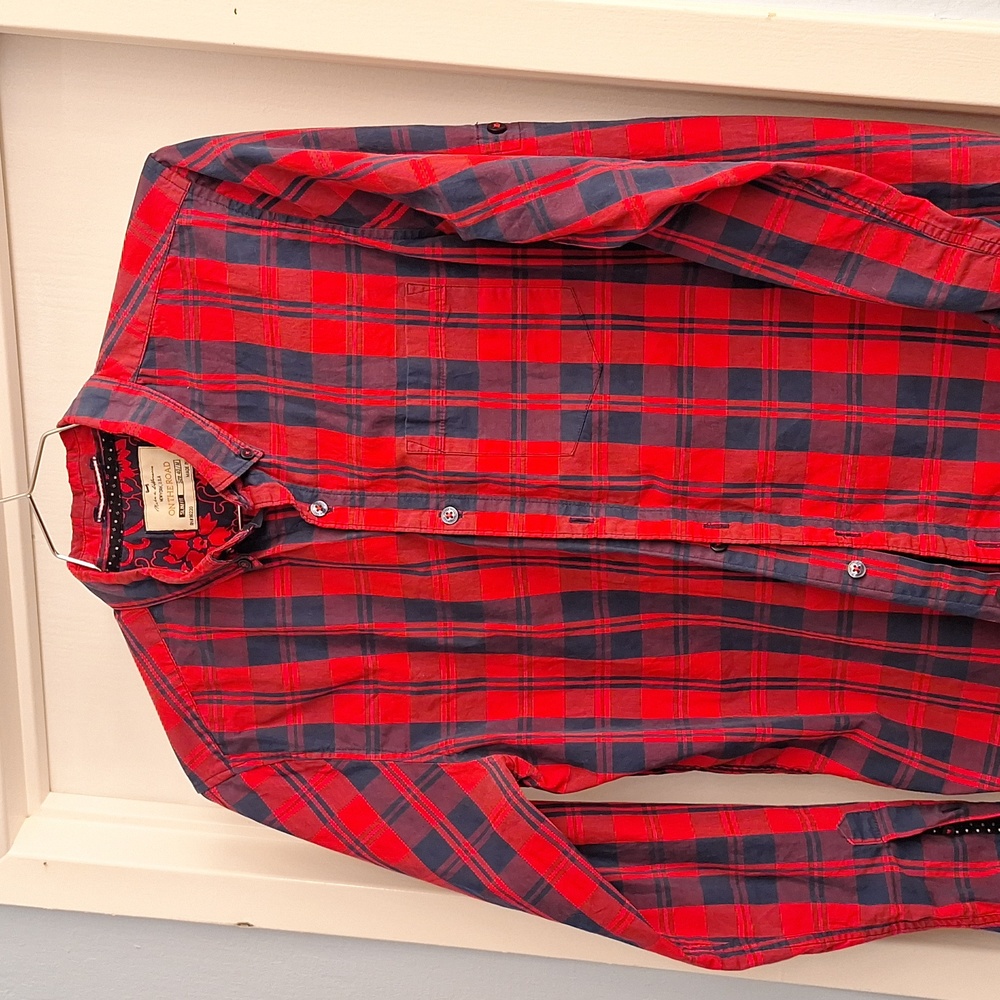 Large, Plaid Button Down Collar, chest pocket